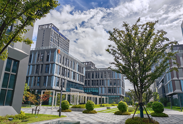 可克达拉工业地产投资新蓝海——新能源产业园区崛起